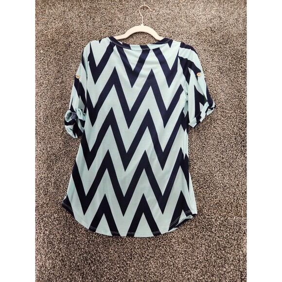 Loila Large Blue Chevron Short Sleeve Blouse - Picture 6 of 6